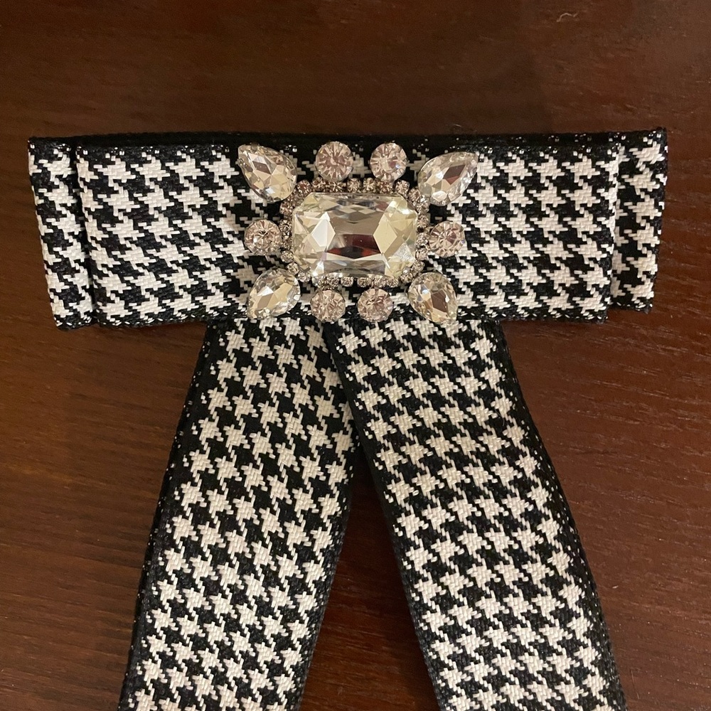 Black and White Houndstooth Bow Brooch with Rhinestone Accent NWOT